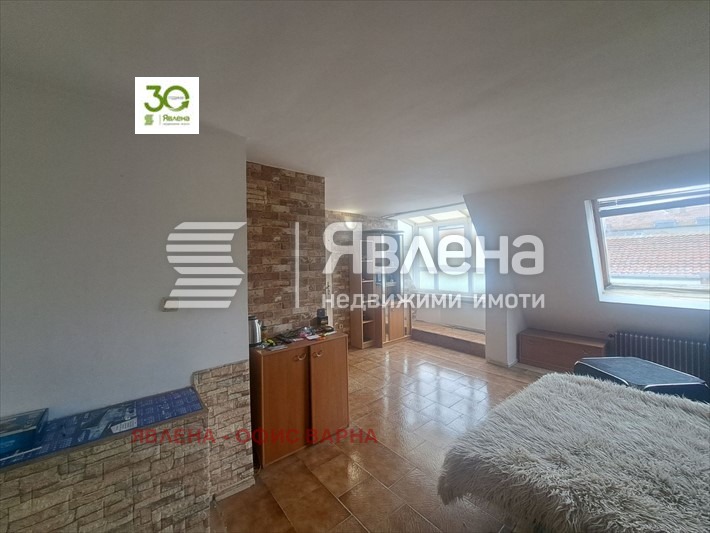 Продава 3-СТАЕН, гр. Варна, Централна поща