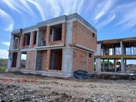 КЪЩА, 180 m2