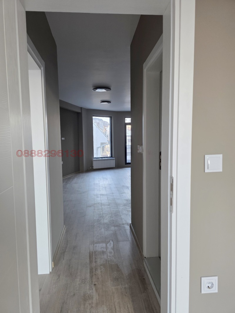 Продава 3-СТАЕН, гр. Плевен, Идеален център, снимка 2 - Апартаменти - 53288121