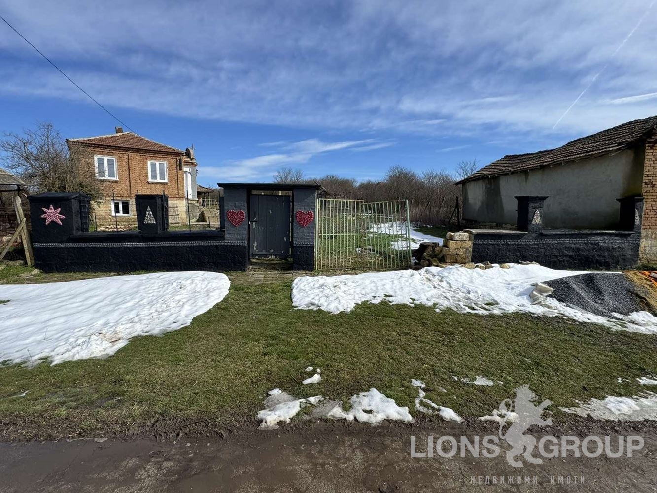 Продава КЪЩА, с. Червенци, област Варна