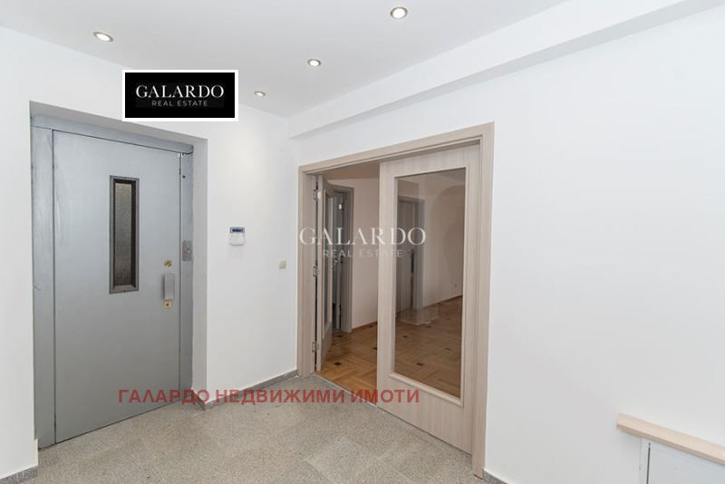 Продава 4-СТАЕН, гр. София, Изток, снимка 13 - Апартаменти - 52851195