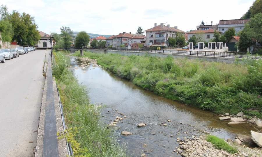 Продава КЪЩА, гр. Трявна, област Габрово, снимка 2 - Къщи - 53871244