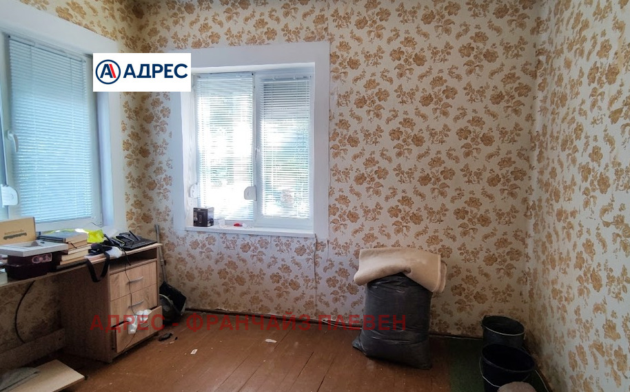 Продава КЪЩА, гр. Долни Дъбник, област Плевен, снимка 5 - Къщи - 55313953
