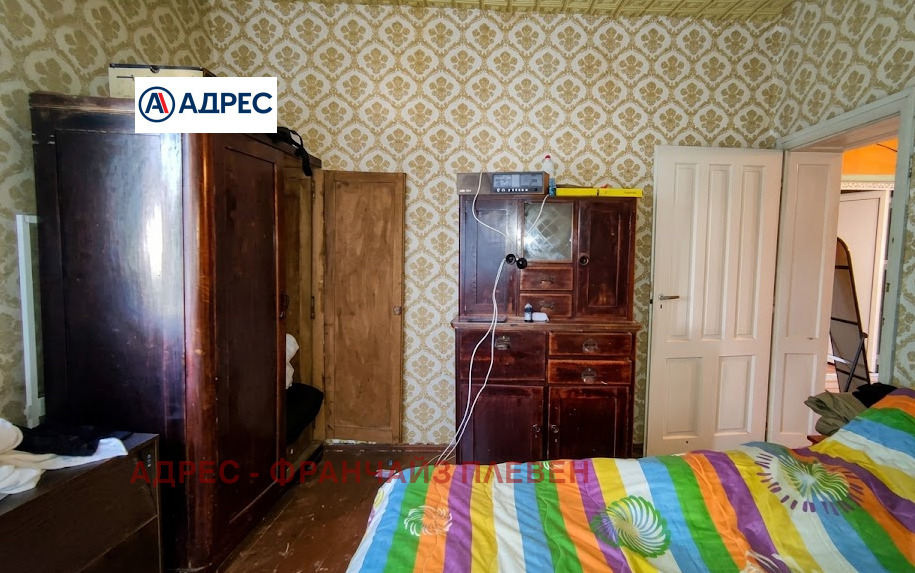 Продава КЪЩА, гр. Долни Дъбник, област Плевен, снимка 2 - Къщи - 55313953