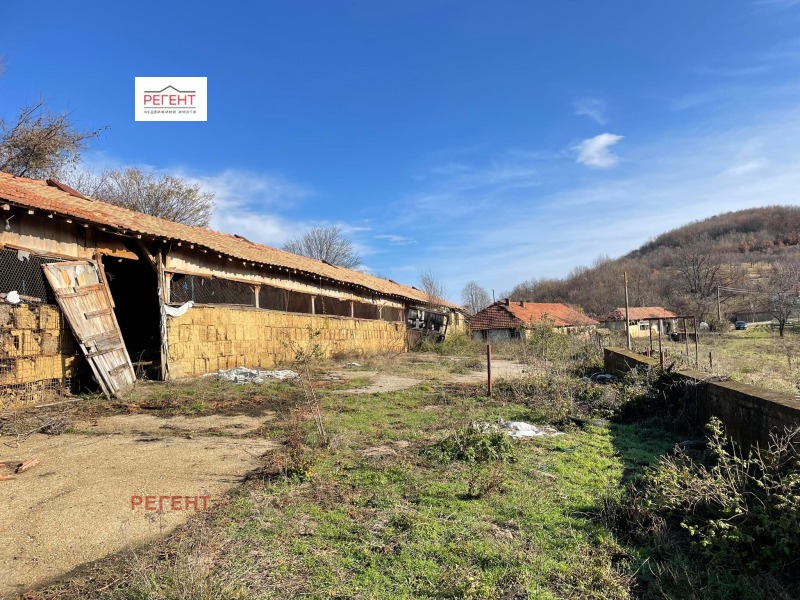Продава ПАРЦЕЛ в област Габрово, с. Душевски колиби - 9000 кв.м / 35 790.43 € » 70 000 лв., РЕГЕНТ