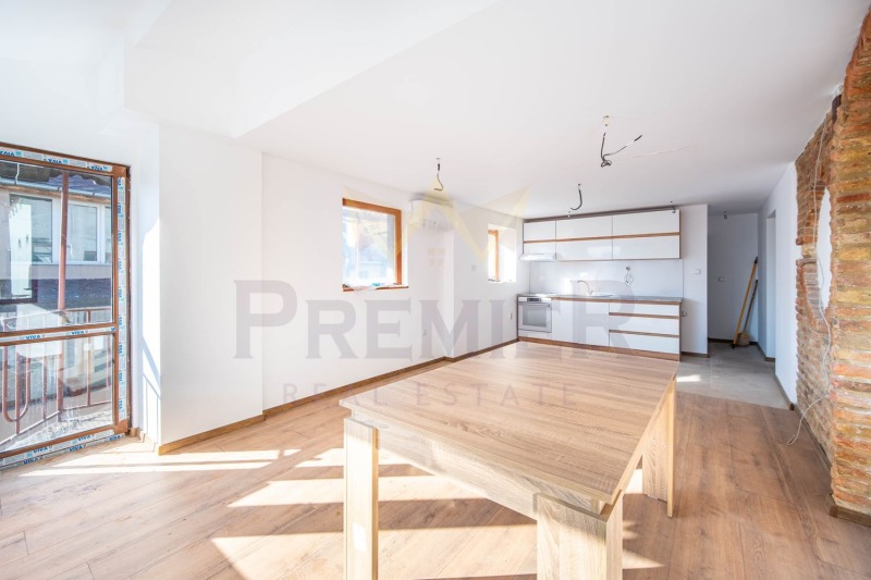 Продава  3-стаен град Варна , Гръцка махала , 214 кв.м | 85303272