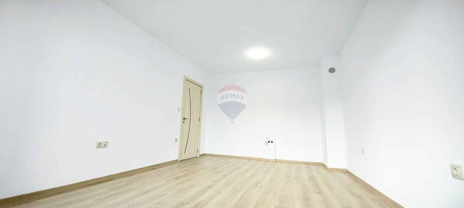 Продава 3-СТАЕН, гр. Варна, Младост 1