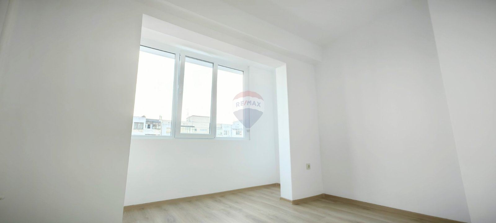 Продава 3-СТАЕН, гр. Варна, Младост 1, снимка 8 - Апартаменти - 53733181