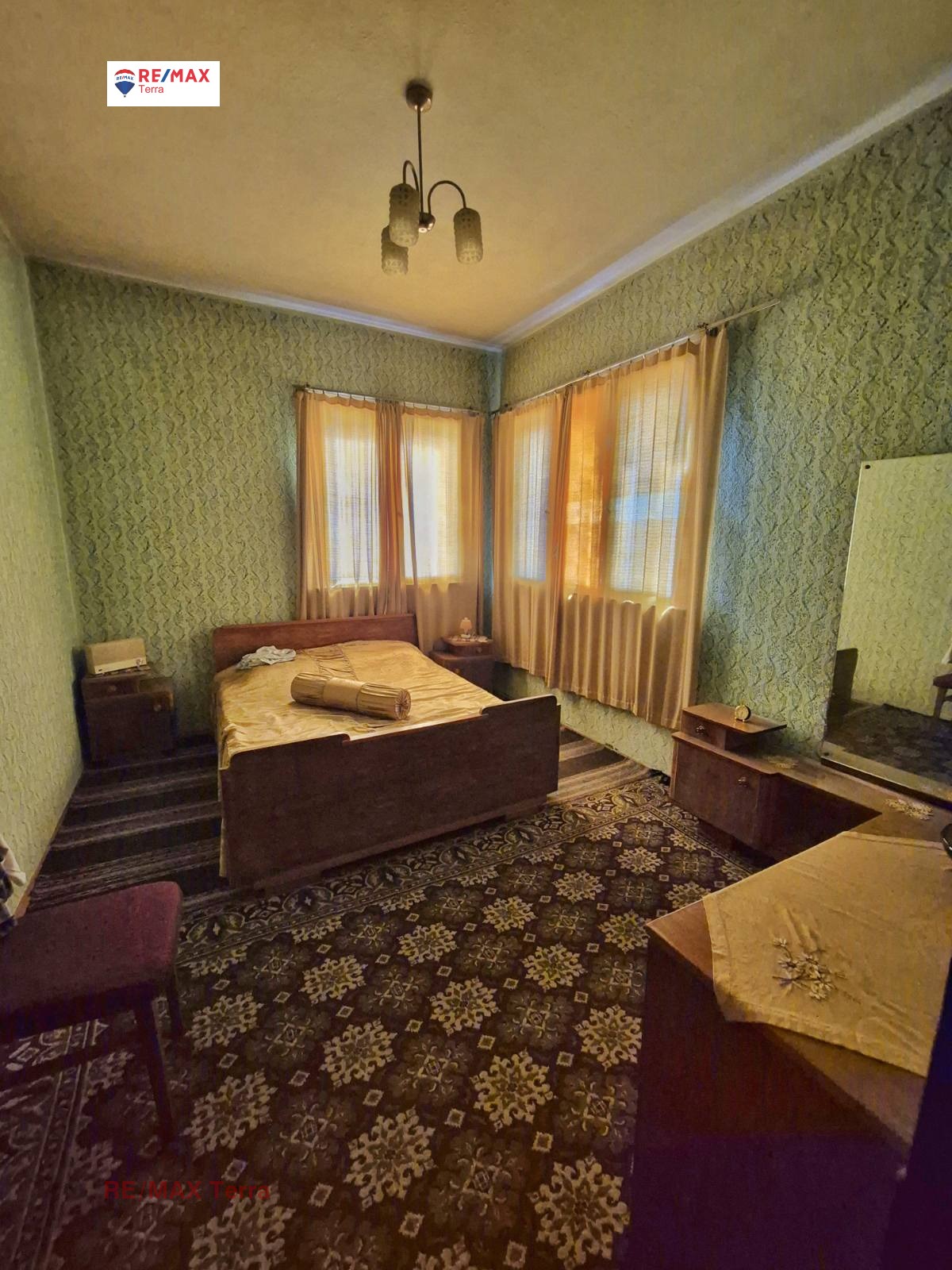 Продава КЪЩА, с. Гложене, област Ловеч, снимка 3 - Къщи - 54199455