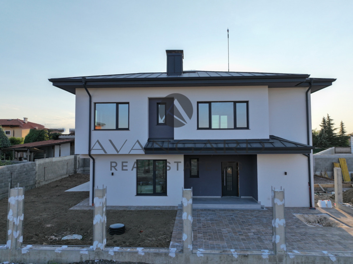 Продава КЪЩА, с. Радиново, област Пловдив, снимка 2 - Къщи - 55637980