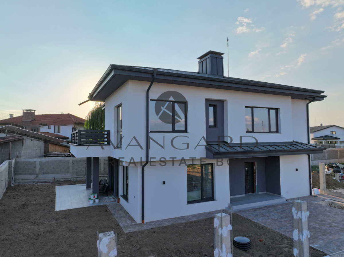 Продава КЪЩА, с. Радиново, област Пловдив, снимка 3 - Къщи - 55637980