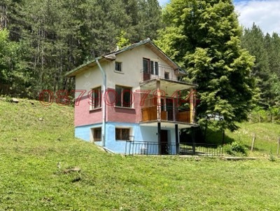 Продава КЪЩА, област София, с. Ялботина • 30000 € • 70511304 — Holmes.bg
