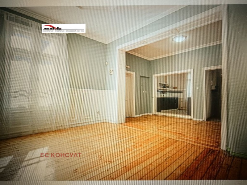 Продава КЪЩА, гр. София, Център, снимка 3 - Къщи - 52635155