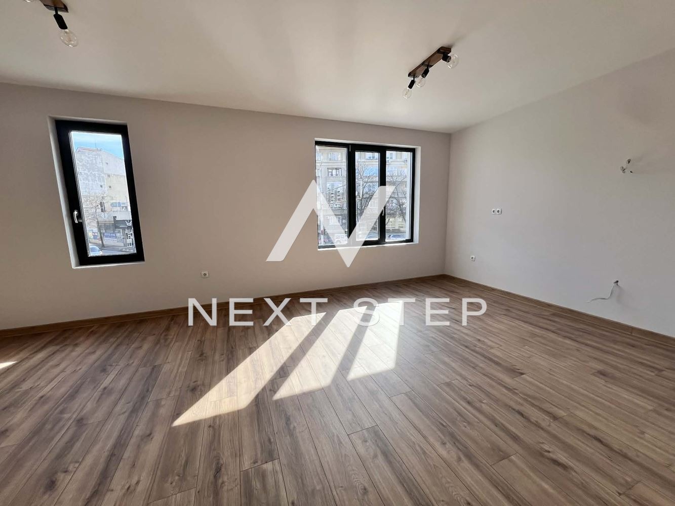 Продава 2-СТАЕН, гр. Пловдив, Кършияка, снимка 2 - Апартаменти - 54225104