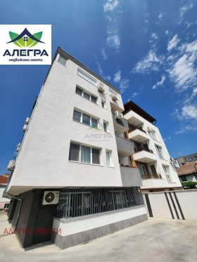 Продава 3-стаен град Пазарджик Руски - [1] 