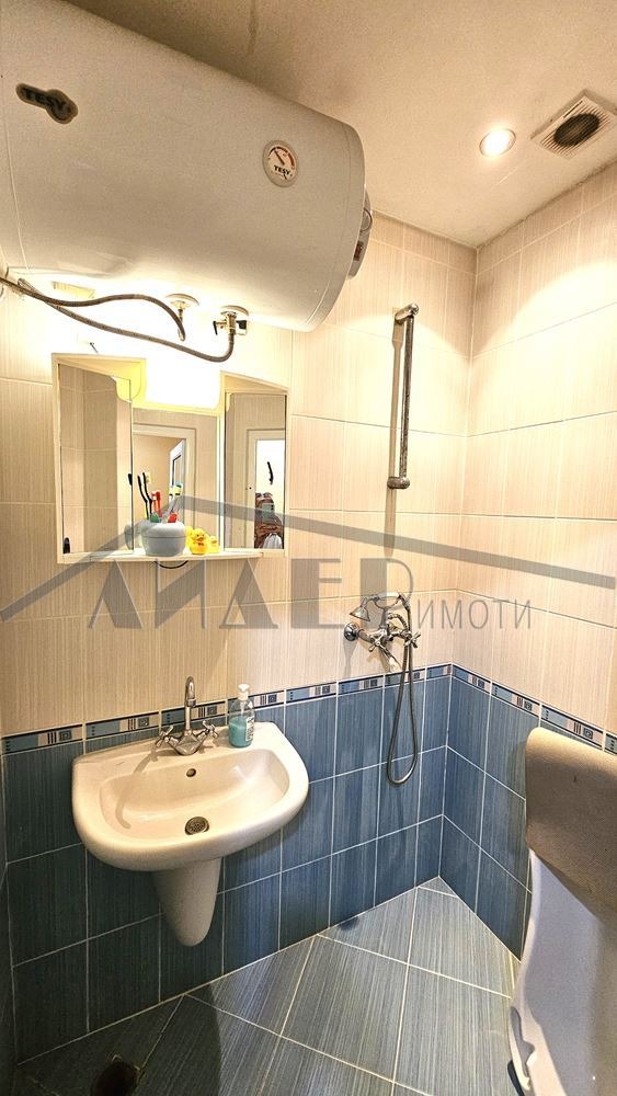Продава  2-стаен град Пловдив , Въстанически , 58 кв.м | 67362369 - изображение [10]