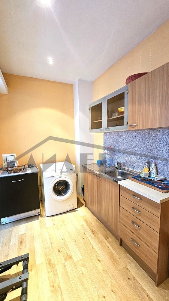 Продава  2-стаен град Пловдив , Въстанически , 58 кв.м | 67362369 - изображение [9]