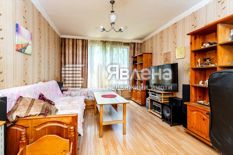 Продава 4-СТАЕН, гр. София, Хаджи Димитър, снимка 2 - Aпартаменти - 47515853