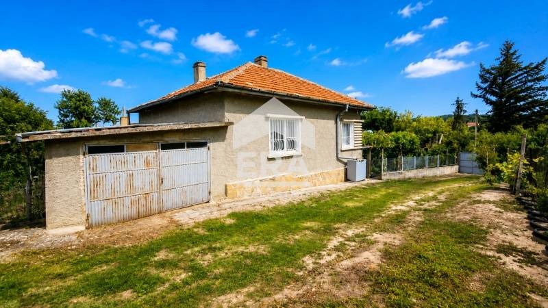 Продава КЪЩА, с. Бистра, област Търговище, снимка 2 - Къщи - 54772552