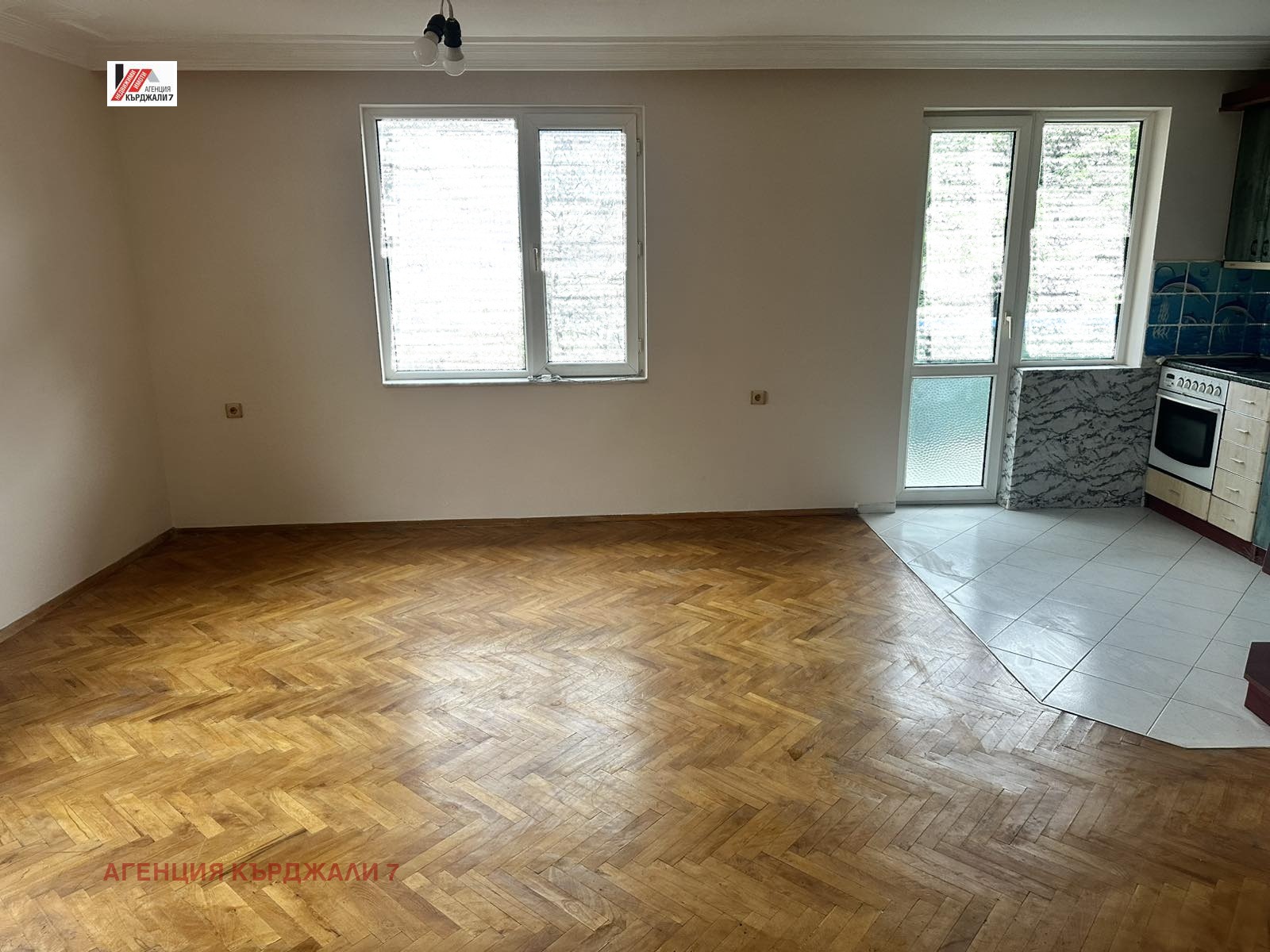 Продава МНОГОСТАЕН, гр. Кърджали, Център