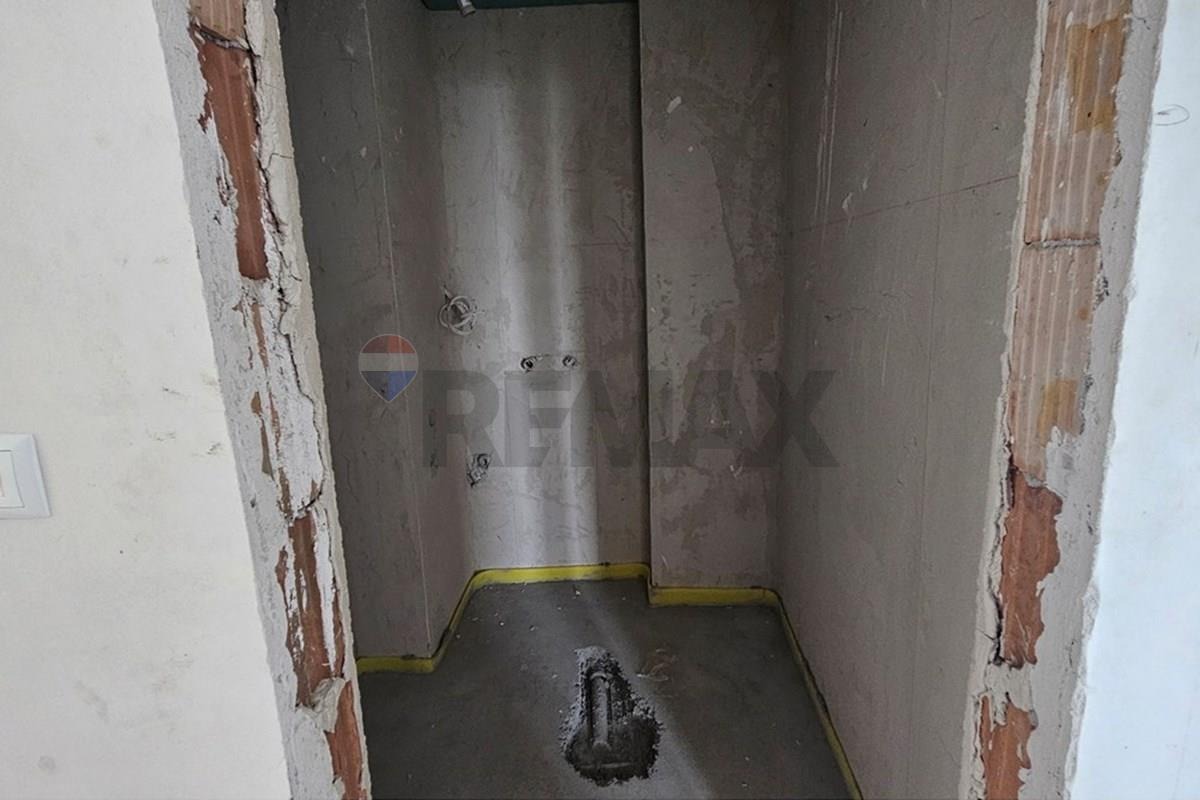 Продава КЪЩА, гр. Шумен, 2-ри корпус, снимка 9 - Къщи - 55229343