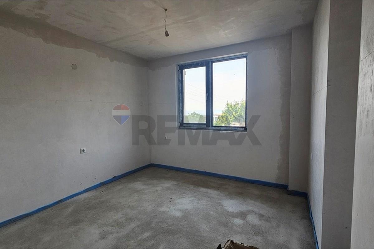 Продава КЪЩА, гр. Шумен, 2-ри корпус, снимка 8 - Къщи - 55229343