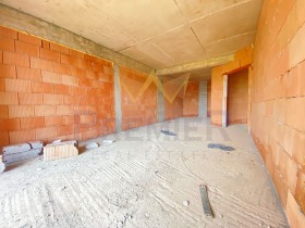 2-стаен град Варна, Бриз
