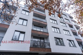 3 кімнатна Център, София