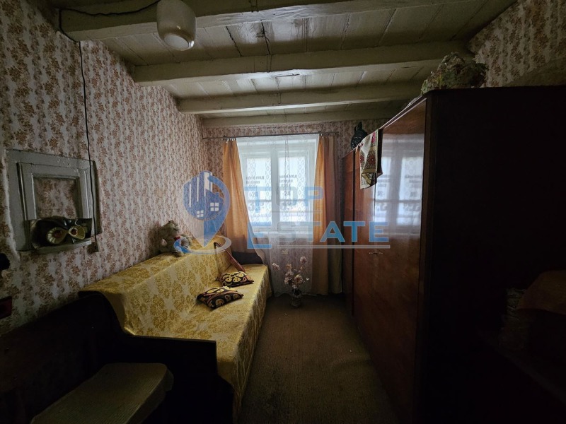 Продава КЪЩА, с. Долна Липница, област Велико Търново, снимка 7 - Къщи - 46455964