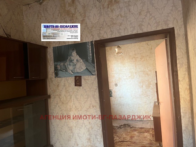 Продава КЪЩА, гр. Пазарджик, Младост, снимка 2 - Къщи - 49178035