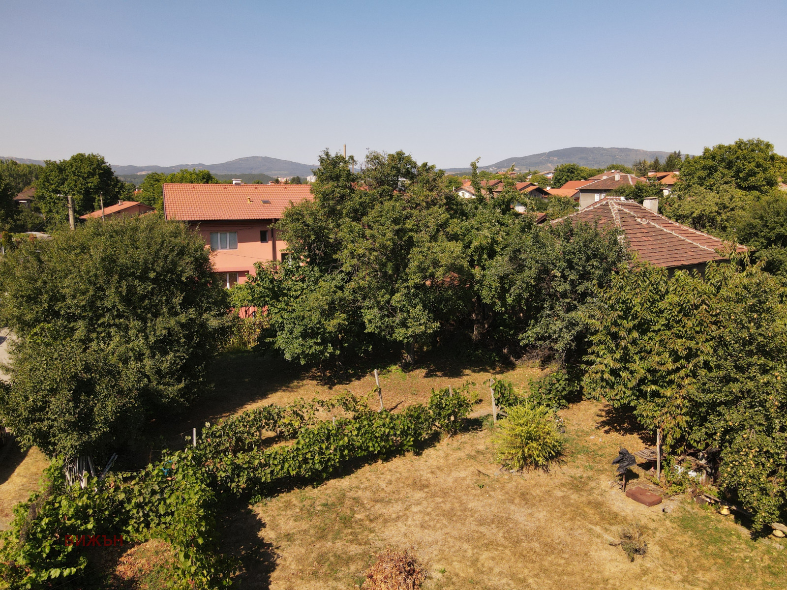 Продава КЪЩА, гр. Перник, Църква, снимка 2 - Къщи - 56012452