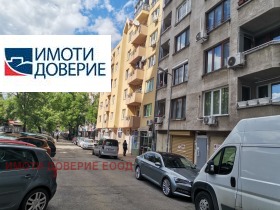 Продава 3-стаен град София Разсадника - [1] 