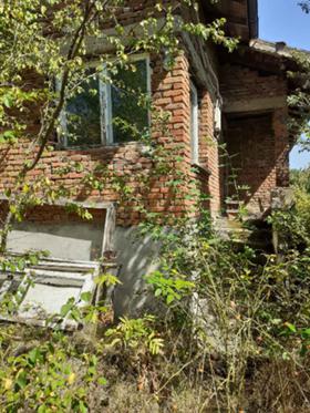 Продажба на имоти в с. Гурмазово, област София - изображение 2 