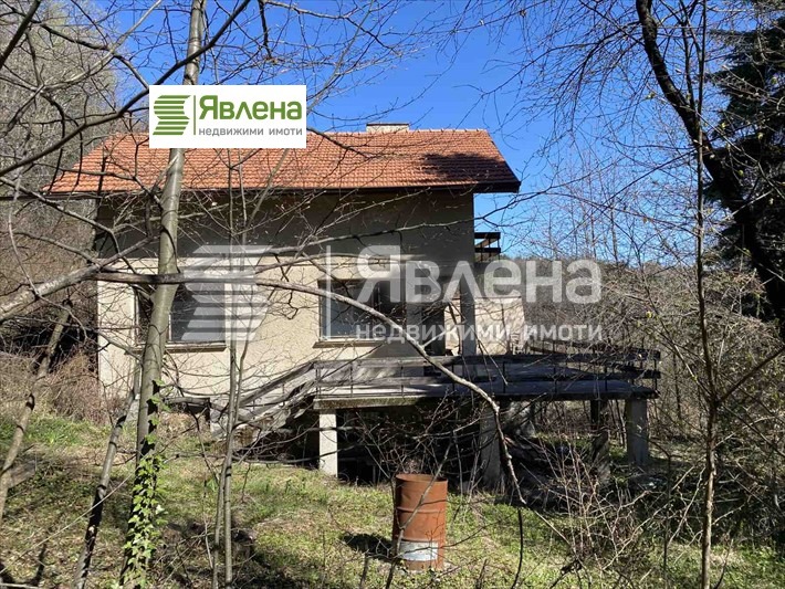 Продава КЪЩА, гр. София, с. Бистрица