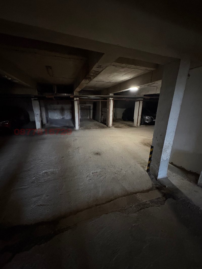 Продава ГАРАЖ, ПАРКОМЯСТО, гр. София, Стрелбище, снимка 2 - Гаражи и паркоместа - 53469436