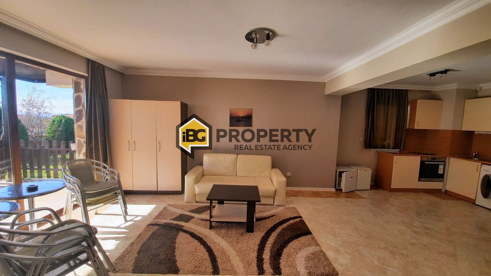 Продава КЪЩА, гр. Бяла, област Варна, снимка 2 - Къщи - 53173096