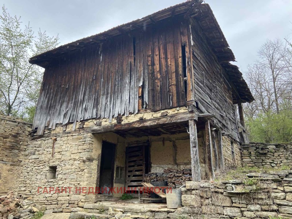 Продава КЪЩА, с. Жълтеш, област Габрово, снимка 2 - Къщи - 54287733