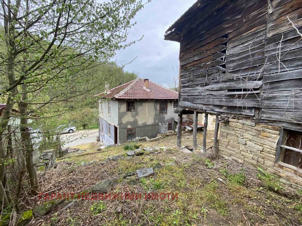 Продава КЪЩА, с. Жълтеш, област Габрово, снимка 11 - Къщи - 54287733