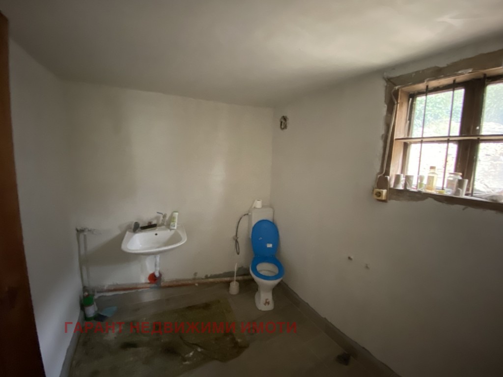 Продава КЪЩА, с. Жълтеш, област Габрово, снимка 8 - Къщи - 54287733