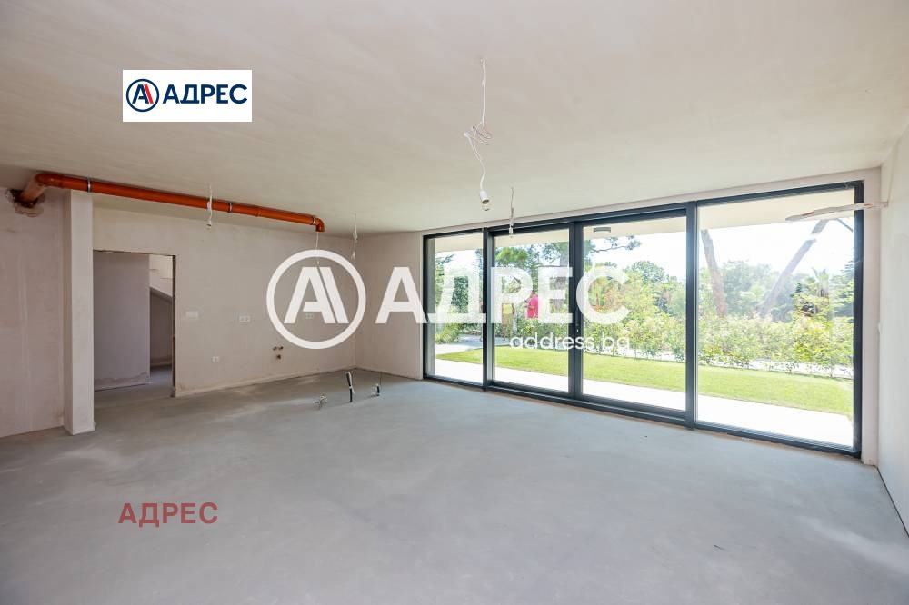 Продава МНОГОСТАЕН, гр. Варна, к.к. Св.Св. Константин и Елена, снимка 2 - Апартаменти - 56192672
