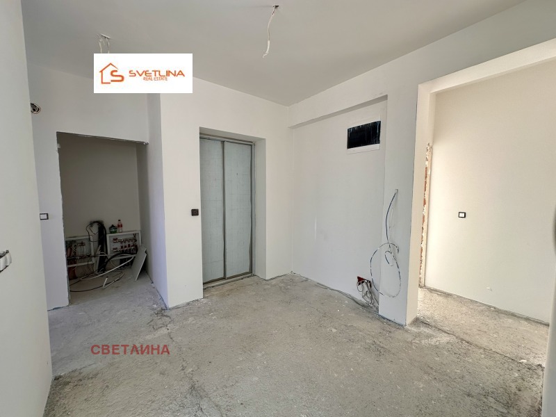 À venda  Mais de 3 quartos Sofia , Hladilnika , 251 m² | 73331633 - imagem [9]