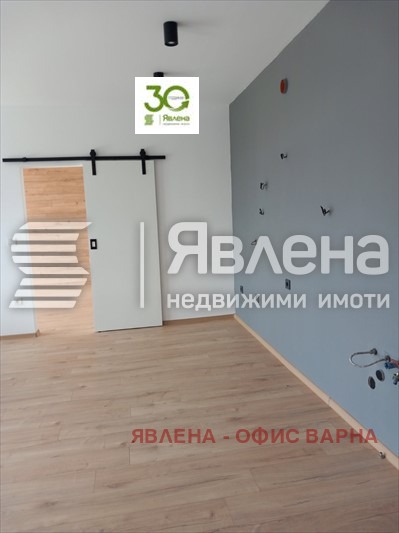 Продава КЪЩА, с. Църква, област Добрич, снимка 3 - Къщи - 47585517