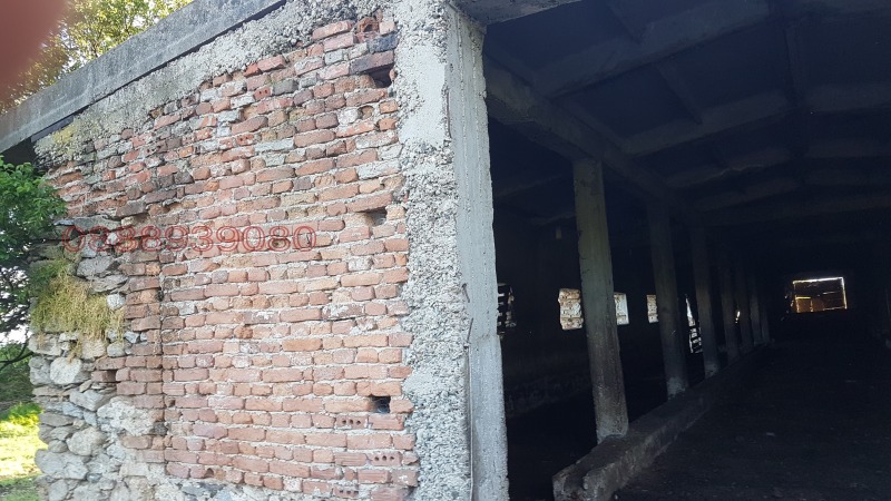 Продава ПРОМ. ПОМЕЩЕНИЕ, гр. Карлово, област Пловдив, снимка 2 - Производствени сгради - 52820472