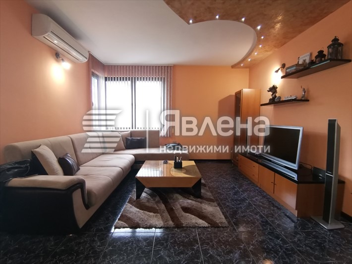 Продава 3-СТАЕН, гр. Пловдив, Младежки Хълм, снимка 2 - Aпартаменти - 47370749