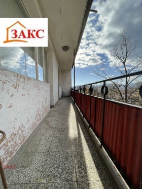 Продажба на четеристайни апартаменти в град Кърджали - изображение 7 