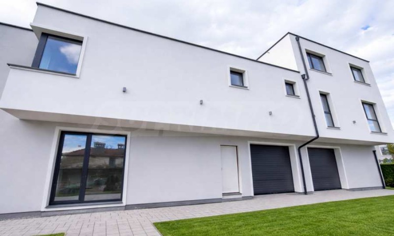 Продава КЪЩА, гр. Пловдив, Беломорски, снимка 2 - Къщи - 53076201