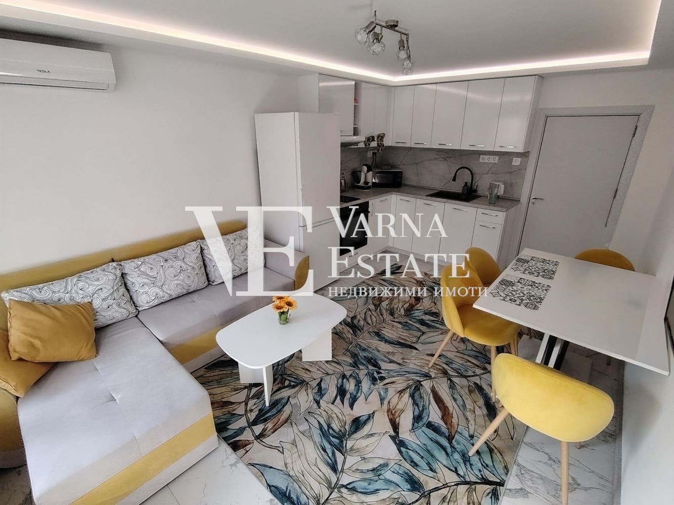 Продава 4-СТАЕН, гр. Варна, Левски 1