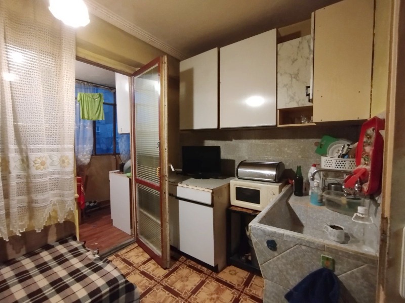 Продава 2-СТАЕН, гр. Русе, Чародейка - Юг, снимка 2 - Апартаменти - 52048081