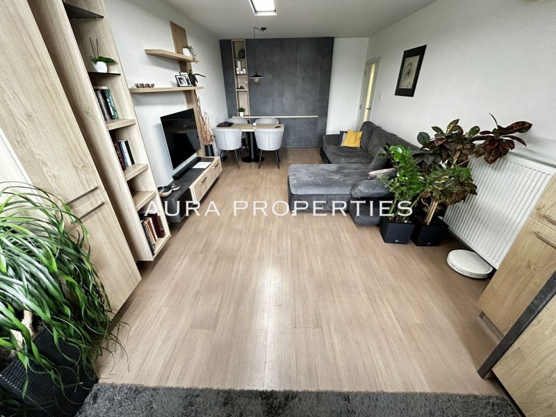 Продава 3-СТАЕН, гр. Разград, Бели Лом, снимка 2 - Апартаменти - 52603022