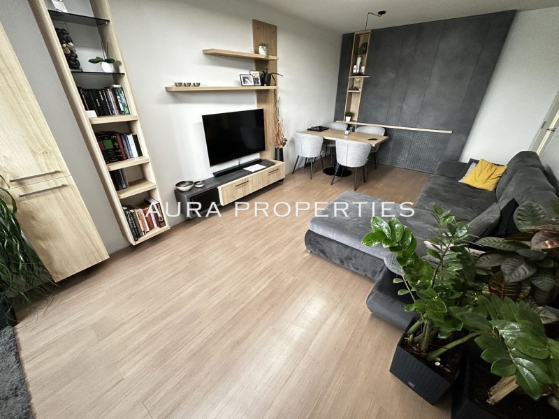 Продава 3-СТАЕН, гр. Разград, Бели Лом, снимка 3 - Апартаменти - 52603022